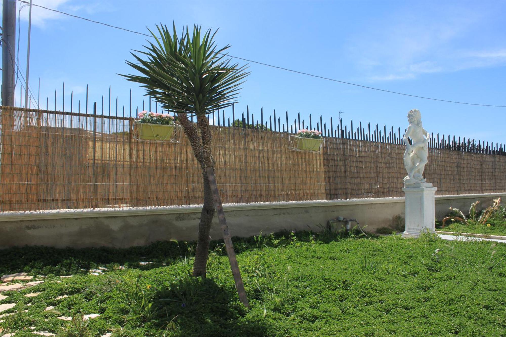 Casa Viky Hotel Bari Exterior photo