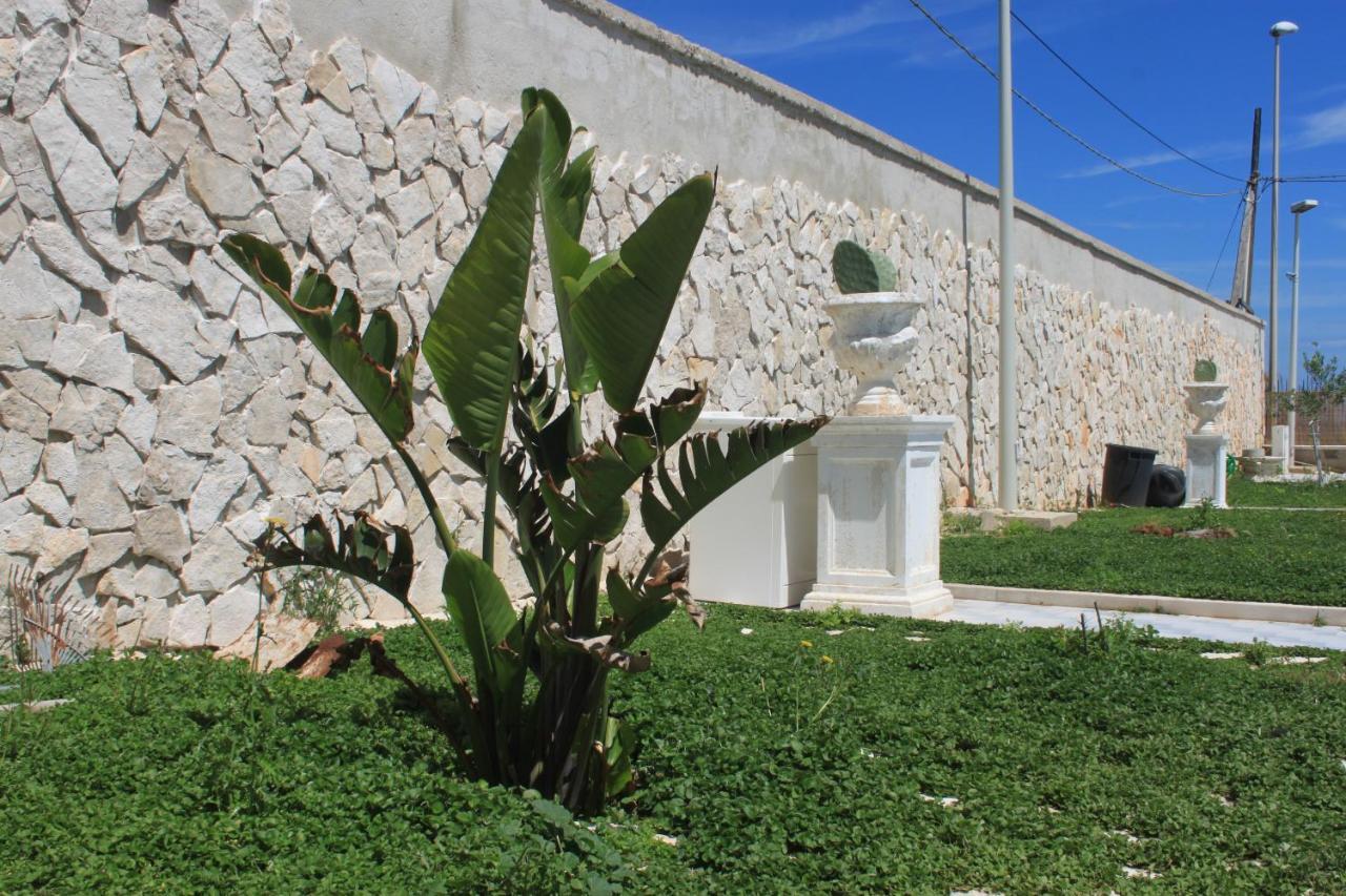 Casa Viky Hotel Bari Exterior photo